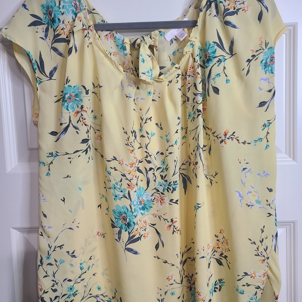 Women's Floral Top
